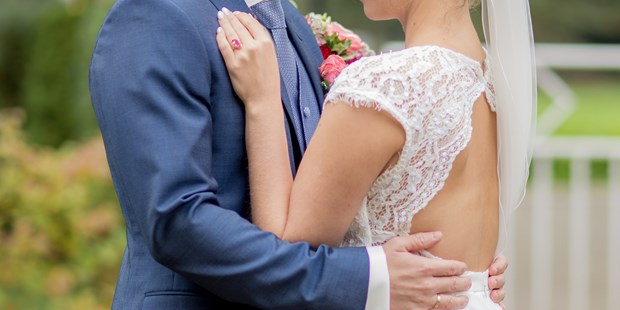 Hochzeitsfotos - Copyright und Rechte: Bilder auf Social Media erlaubt - Bockhorn (Friesland) - Kathrin Halbhuber von Foto Moments