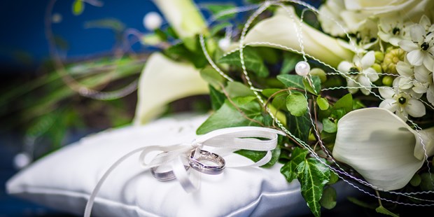 Hochzeitsfotos - Copyright und Rechte: Bilder auf Social Media erlaubt - Schwäbische Alb - Jedes wichtige Detail festgehalten - für die Ewigkeit. - sho fotografie