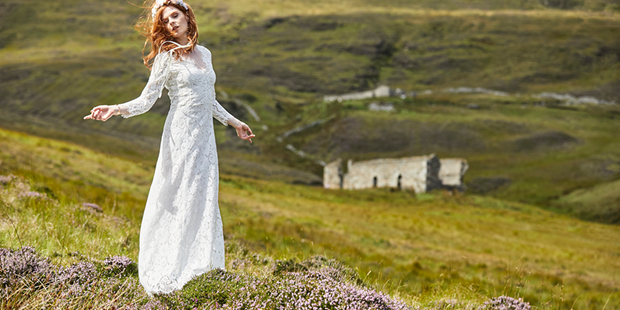Hochzeitsfotos - Art des Shootings: Trash your Dress - Amstetten (Amstetten) - Braut in Irland | www.c-g.wedding - C&G Wedding - Elopement und Hochzeits Fotografie