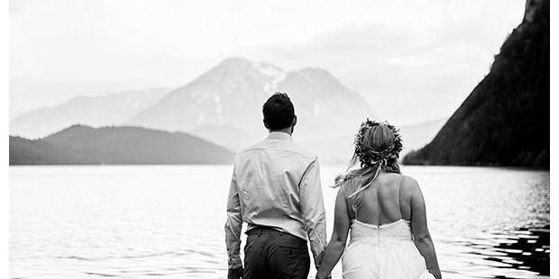 Hochzeitsfotos - Copyright und Rechte: Bilder auf Social Media erlaubt - Steiermark - Hochzeit in Altaussee | www.c-g.wedding - C&G Wedding - Elopement und Hochzeits Fotografie