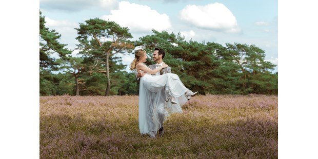 Hochzeitsfotos - Art des Shootings: Prewedding Shooting - Binnenland - Love is in the air - Wedding