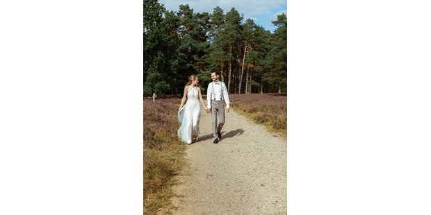 Hochzeitsfotos - Art des Shootings: Fotostory - Hambühren - Love is in the air - Wedding
