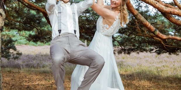 Hochzeitsfotos - Art des Shootings: Portrait Hochzeitsshooting - Kayhude - Love is in the air - Wedding