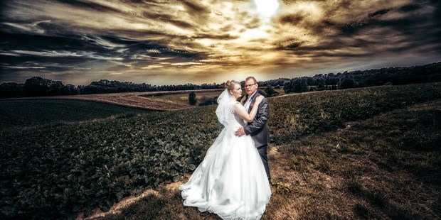 Hochzeitsfotos - Art des Shootings: Portrait Hochzeitsshooting - Neuss - Christof Oppermann - Authentic Wedding Storytelling