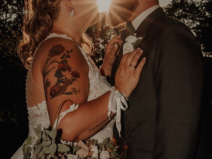 Hochzeitsfotos - Copyright und Rechte: Bilder auf Social Media erlaubt - Bad Vöslau - Wedding Paradise e.U. Professional Wedding Photographer