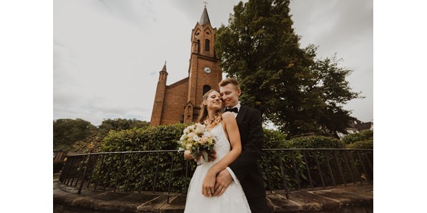 Hochzeitsfotos - Trier - Hochzeit mit Julia & Gennadij - Linz am Rhein - Evangelische Kirche - Aurelian D Photography 