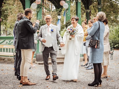Hochzeitsfotos - Fotobox mit Zubehör - Wiener Neudorf - Lisa Jordan Fotografie