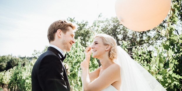 Hochzeitsfotos - Copyright und Rechte: Bilder auf Social Media erlaubt - Pillersdorf - Wien - Kaasgraben - Agnes & Andi