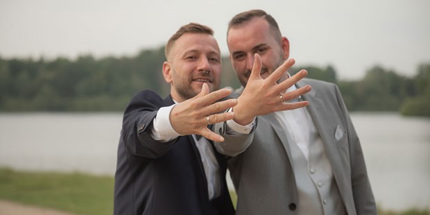 Hochzeitsfotos - Copyright und Rechte: Bilder auf Social Media erlaubt - Dresden - Gleichgeschlechtliche Hochzeit - Jan Windisch Fotografie