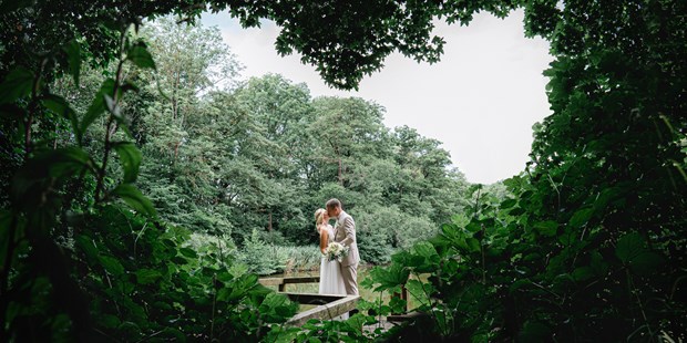 Hochzeitsfotos - Copyright und Rechte: Bilder auf Social Media erlaubt - Wörthersee - Heiraten in Kärnten mit Tanja und Josef - Tanja und Josef Photographie & Film