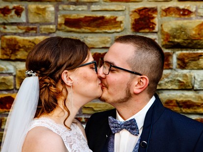 Hochzeitsfotos - Copyright und Rechte: Bilder auf Social Media erlaubt - Maria Elend - L.Wenzlawski_Photography