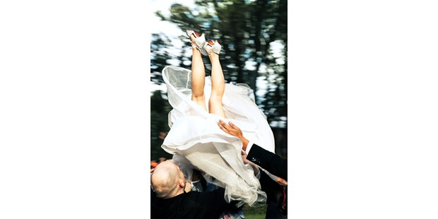 Hochzeitsfotos - Art des Shootings: Trash your Dress - Biesenthal - Dennis Vorpahl Photography