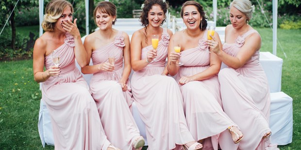 Hochzeitsfotos - Copyright und Rechte: Bilder auf Social Media erlaubt - Kärnten - Brautjungfern - Katrin Solwold