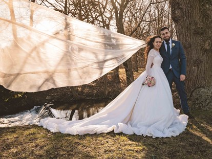 Hochzeitsfotos - Art des Shootings: Portrait Hochzeitsshooting - Mauerbach - Adrian Ferenczik Photography