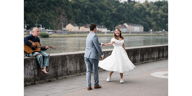 Hochzeitsfotos - Art des Shootings: Hochzeits Shooting - Donau Oberösterreich - eris-wedding