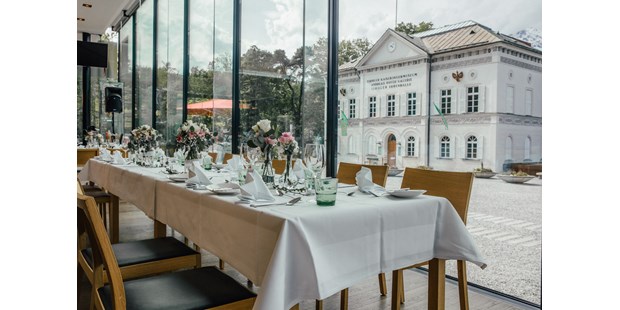 Hochzeitsfotos - zweite Kamera - Bezirk Innsbruck Land - Bergisel Restaurant 1809 - Sabine Thaler-Haubelt Photography