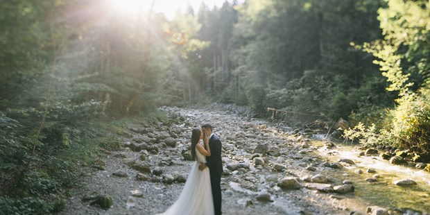 Hochzeitsfotos - Copyright und Rechte: Bilder frei verwendbar - Oberammergau - Vereint mit der Natur. - Forma Photography - Manuela und Martin