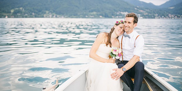 Hochzeitsfotos - Berufsfotograf - Seewalchen am Attersee - Wir lieben Paare so zu fotografieren wie sie sind! - Forma Photography - Manuela und Martin