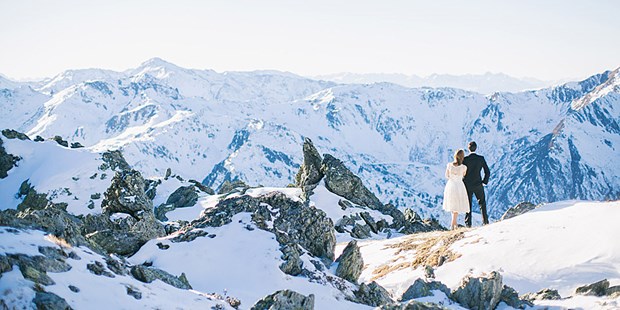 Hochzeitsfotos - zweite Kamera - Sankt Georgen bei Salzburg - Liebe in luftiger Höhe. - Forma Photography - Manuela und Martin
