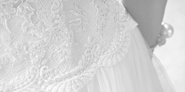 Hochzeitsfotos - Salzburg - Sara Bubna, zertifizierte Berufsfotografin SARA BUBNA photography, QAP, EP, 
für Hochzeitsfotos, After-Wedding Fotoshooting, Verlobungsfotos, Reportagen in Salzburg, Österreichweit und International
Für weitere Infos besuchen Sie uns bitte auf: www.sarabubna.com 
Foto: © SARA BUBNA photography - SARA BUBNA photography