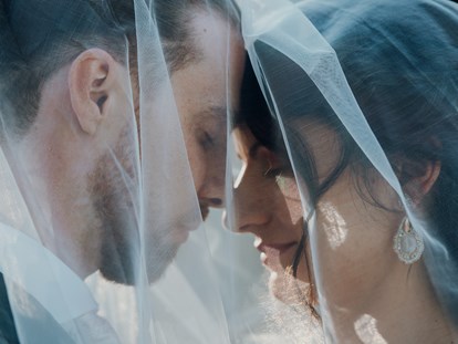 Hochzeitsfotos - Art des Shootings: Portrait Hochzeitsshooting - Klagenfurt - Sarah Braun • Hochzeitsfotografie