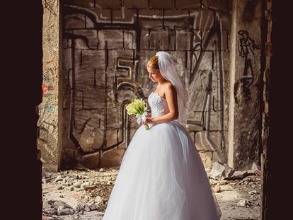 Hochzeitsfotos - Art des Shootings: Portrait Hochzeitsshooting - Österreich - Marian Csano