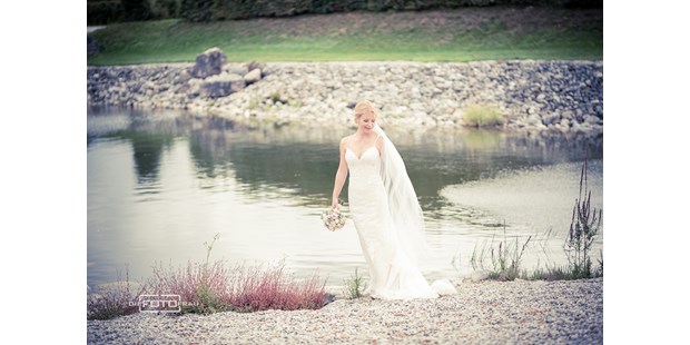 Hochzeitsfotos - Fotostudio - Hausruck - Braut am Metzenhof - DieFotoFrau