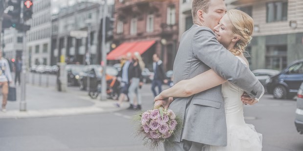 Hochzeitsfotos - Copyright und Rechte: Bilder auf Social Media erlaubt - Wedding Storiez