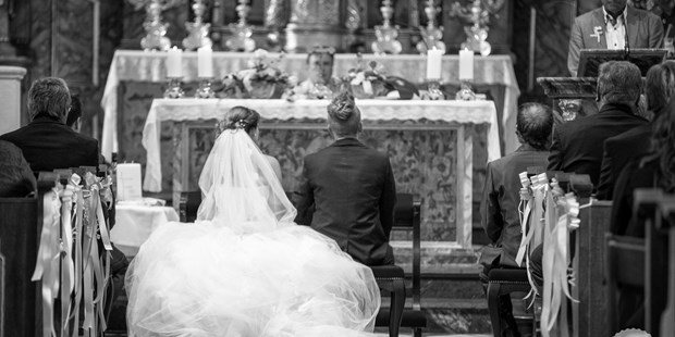 Hochzeitsfotos - Copyright und Rechte: Bilder auf Social Media erlaubt - Faaker-/Ossiachersee - Hochzeit im Stift Ossiach - KLAUS PRIBERNIG Photography
