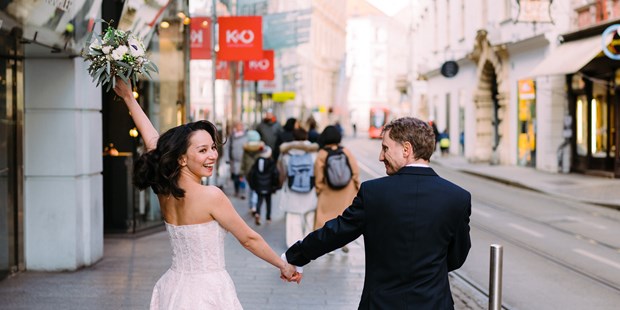 Hochzeitsfotos - Art des Shootings: Trash your Dress - Österreich - herzblut.wedding - Johannes Sommer