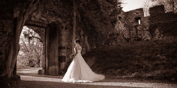 Hochzeitsfotos - Art des Shootings: After Wedding Shooting - Meiningen (Meiningen) - Schloss Werdenberg Ostschweiz - Art of Photography Monika Kessler