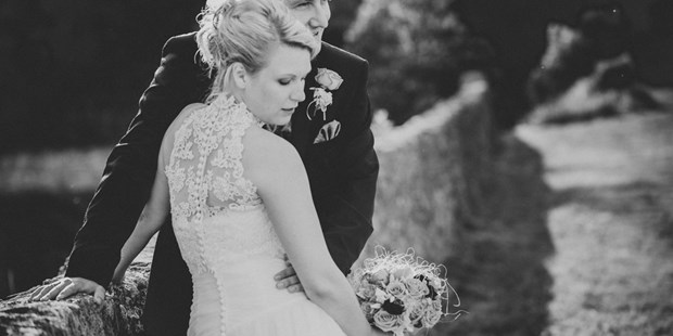 Hochzeitsfotos - Copyright und Rechte: Bilder auf Social Media erlaubt - Österreich - Hochzeitsfotograf Schloss Mailberg, Niederösterreich - ultralicht Fotografie
