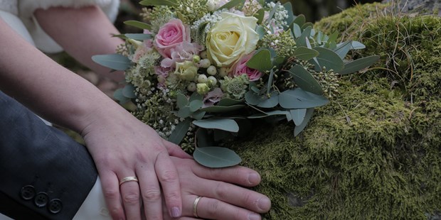 Hochzeitsfotos - Art des Shootings: Trash your Dress - Hausruck - THOMAS PINTER PHOTOGRAPHY