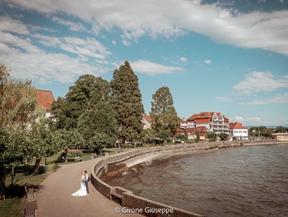Hochzeitsfotos - Videografie buchbar - Absam - Coupleshooting am See. - Foto Girone