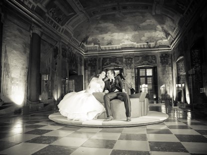 Hochzeitsfotos - Art des Shootings: Prewedding Shooting - Fotograf Salzburg Hochzeit im Schloß Hellbrunn - Der Hochzeitsfotograf: MS Fotografie