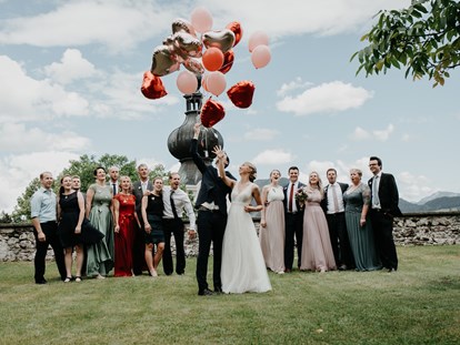 Hochzeitsfotos - Copyright und Rechte: Bilder auf Social Media erlaubt - Eberschwang - Verena & Thomas Schön - Hochzeitsfotografen in Kärnten & Österreich