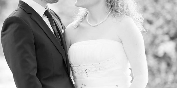 Hochzeitsfotos - Fotobox mit Zubehör - Ostermundigen - Brautpaar - hochzeits-fotografen.ch