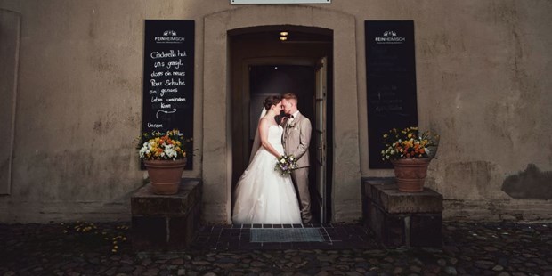Hochzeitsfotos - Kayhude - Brautpaarshoot am Occo, Schloss Gottorf. ©quirin photography - quirin photography