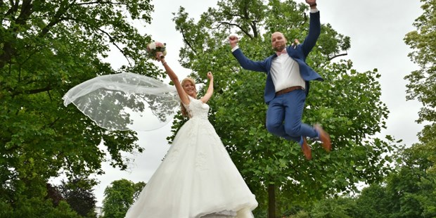Hochzeitsfotos - Copyright und Rechte: keine Vervielfältigung erlaubt - Kassel - Paarshooting in Bielefeld co Bork - diehochzeitsfotografin.de