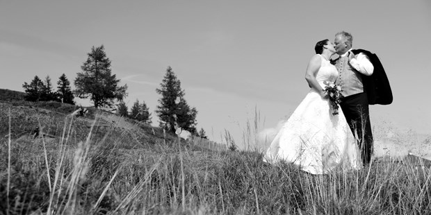 Hochzeitsfotos - Copyright und Rechte: Bilder frei verwendbar - Sankt Georgen im Attergau - Katschberg Gamskogelhütte 
www.heiratenamberg.at - Roland Holitzky