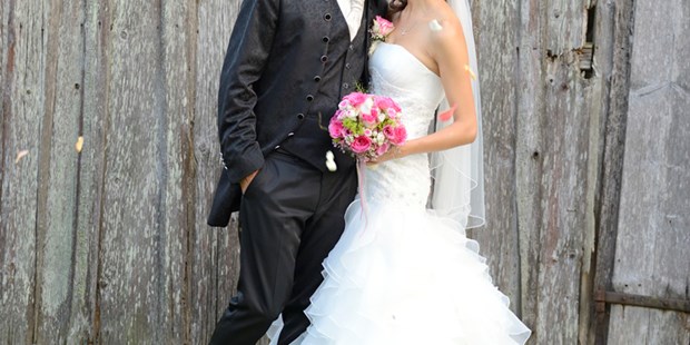 Hochzeitsfotos - Art des Shootings: Trash your Dress - Studenzen - ButterundBrot Fotografie