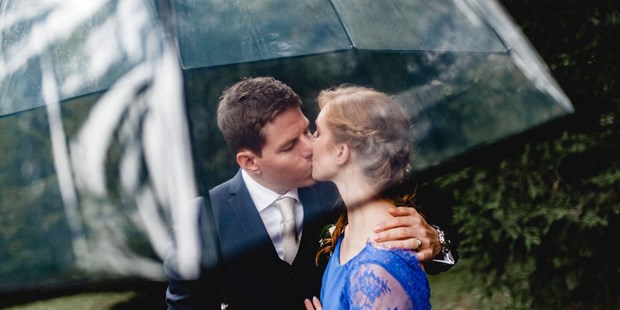 Hochzeitsfotos - Copyright und Rechte: Bilder auf Social Media erlaubt - Österreich - TRAUMLICHT - Hochzeitsfotografie in Tirol