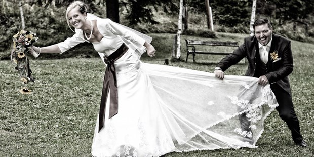 Hochzeitsfotos - Art des Shootings: Unterwassershooting - Donauraum - Fotostudio Flashface