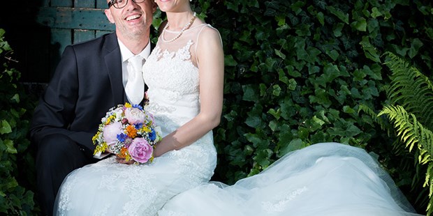 Hochzeitsfotos - Copyright und Rechte: Bilder auf Social Media erlaubt - Eberschwang - So happy today! - Ludwig Pullirsch
