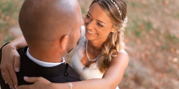 Hochzeitsfotos - Copyright und Rechte: Bilder frei verwendbar - Enger - Seht, wie glücklich die beiden sind :-) - DW_Hochzeitsfotografie