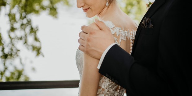 Hochzeitsfotos - Copyright und Rechte: Bilder privat nutzbar - Hausruck - Intime Hochzeit im Toscana Park in Gmunden. Gefeiert wurde aber im Leidingerhof. - fessellos Fotografie