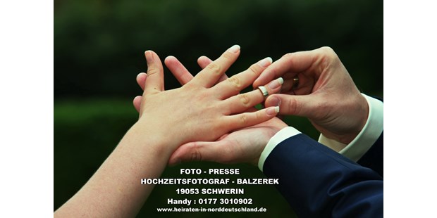 Hochzeitsfotos - Copyright und Rechte: Bilder frei verwendbar - Klausdorf (Vorpommern-Rügen) - Freie Trauung - REINHARD BALZEREK