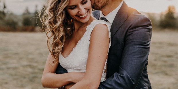 Hochzeitsfotos - Copyright und Rechte: Bilder auf Social Media erlaubt - Österreich - Yvonne + Michael - BLISS & DELIGHT AUTHENTIC WEDDING PHOTOS AND VIDEOS