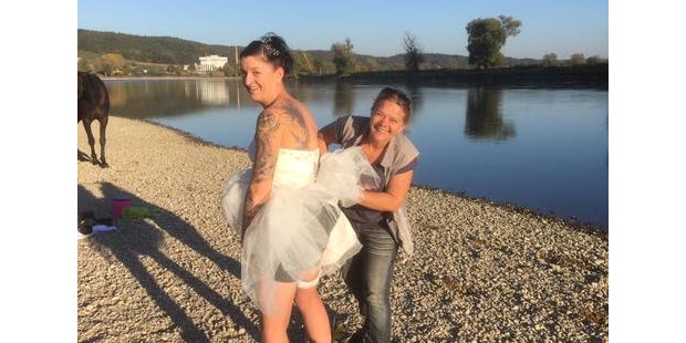 Hochzeitsfotos - Art des Shootings: Unterwassershooting - Bayern - Ich bin die Frau für alle Fälle:-)  - Yvonne Obermüller Fotografie