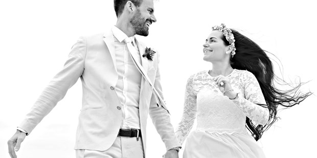 Hochzeitsfotos - Copyright und Rechte: Bilder auf Social Media erlaubt - Rheinbreitbach - sarah elspass